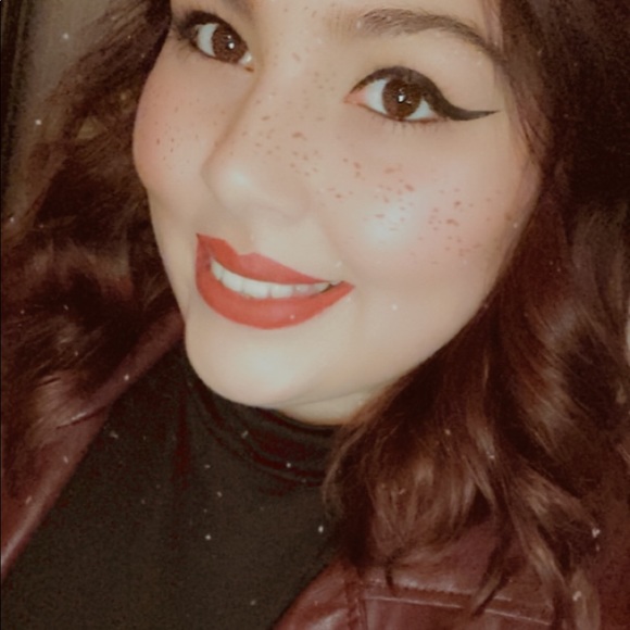 Meet your Posher, Michelle - Picture 1 of 1